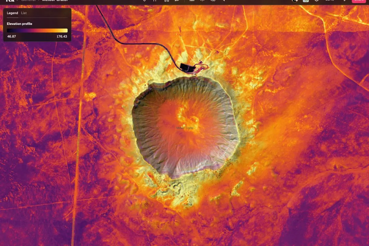 Meteor Crater in Felt, shaded by elevation in false colour, with an elevation-profile legend open.